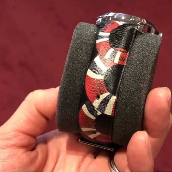 Brand new unisex Gucci snake watch Le Marché des Merveilles watch, 38mm - Picture 3 of 4